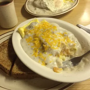 Across was the day's special, the southern scramble. I had the skillet scramble.