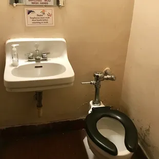 The unisex toilet could use a remod, but it's clean, and dare I say, cozy.  Yeah, I dare.