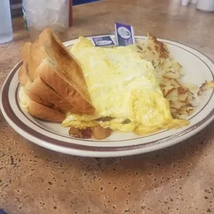 3 meat omelette with hashbrowns