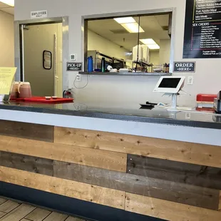 Lobby. Very clean and comfortable.