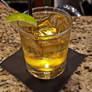 Jameson Green Tea. Sara bartender.