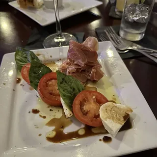 Caprese Salad w/ Prosciutto