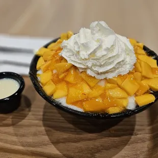 Mango sans the almonds