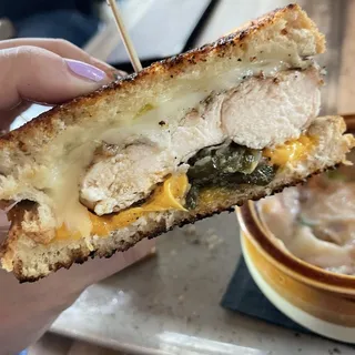 Ooey-Gooey Grilled Cheese Sandwich