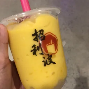 mango smoothie with lychee jelly :)