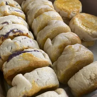 Hopia Ube &amp; Hopia Monggo (sweet beans)