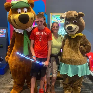 Yogi and Cindy Bear were good sports. Always.
