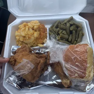 2 Piece Chicken with Macaroni and Cheese and String Beans
