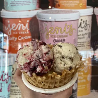 Salted Peanut Butter with Chocolate Flecks Pint