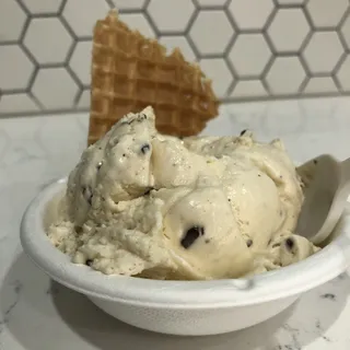 Salted Peanut Butter with Chocolate Flecks Pint