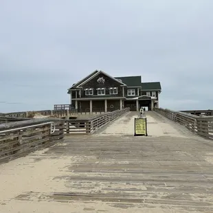 Jeannette&apos;s Pier entrance