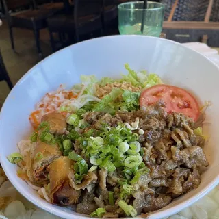 B3. Vermicelli with Grilled Skewer Pork, Grilled Shrimp and Egg Roll