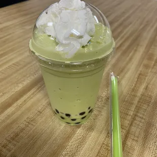 pistachio boba drink. good!