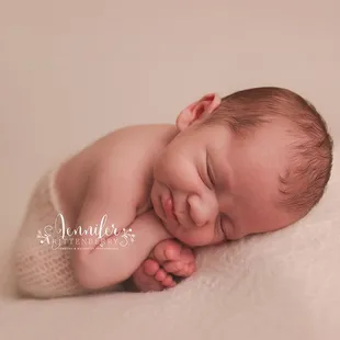 Newborn Session - Womb pose