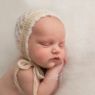 Newborn Session - side sleeper pose