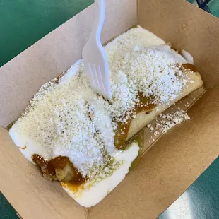 Tamale with hot salsa, sour cream and cheese - 04/05/21