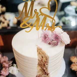 Wedding cut cake