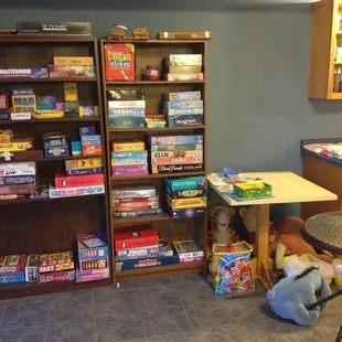 Various games at Jenn's Java