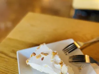 Jantz Cafe & Bakery