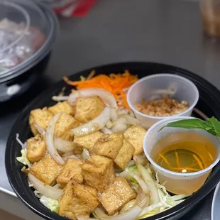 SAUTEED LEMONGRASS TOFU VERMICELLI NOODLES