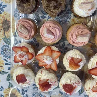 food, dessert, cupcakes