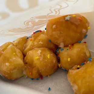 delicious mini sprinkle donuts