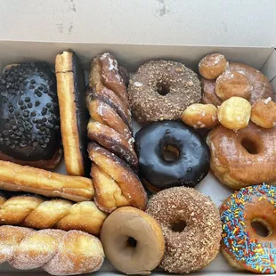 Jenny's donuts (with free donuts holes)