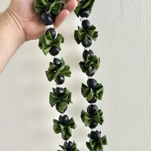 Nice selection of lei and good prices : )