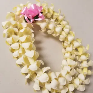 Gorgeous puakenikeni lei $10