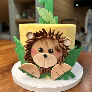 a cake decorated like a hedge