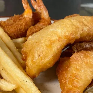 Friday fish fry! Beer battered and deep fried cod = deliciousness