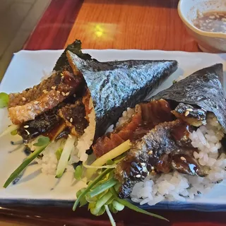 2 Salmon Skin Hand Roll
