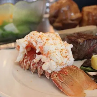 food, chicken wings and fried chicken