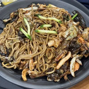 Stir Fried Seafood Noodles