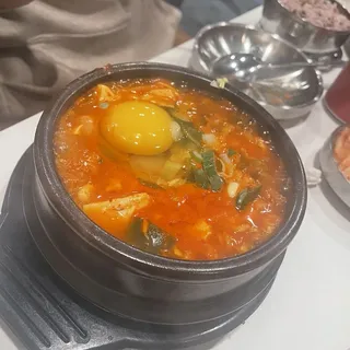 Ramen Tofu Soup in Stone Pot