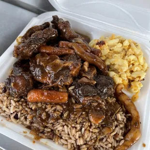 Oxtails Medium Lunch