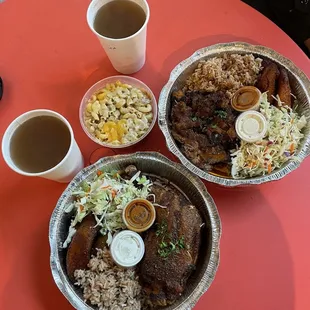 Jerk pork &amp; fried chicken plates, Mac &apos;n&apos; cheese &amp; Island Elixir