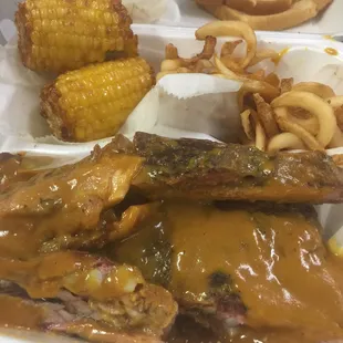 Rib dinner with two sides and large lemonade!!!