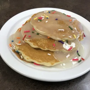 Birthday Cake Pancakes! Taste just like &quot;Confetti Cake&quot;