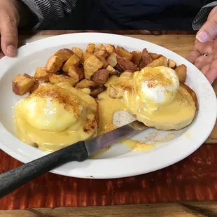 Eggs Benedict