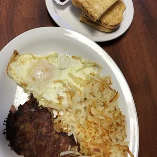 Corned beef has and eggs! Absolutely delicious! Generous portion and a side of toast!