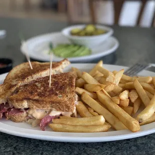 Reuben with fries