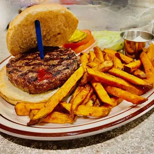 1/2 lb classic burger