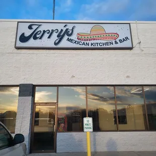 Jerry's Mexican Kitchen and Bar