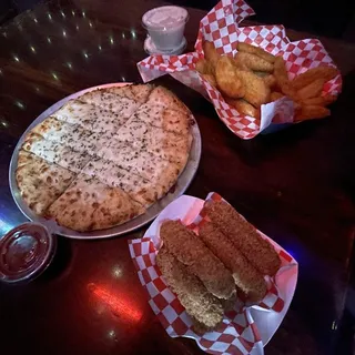 10" Cheesy Bread Sticks