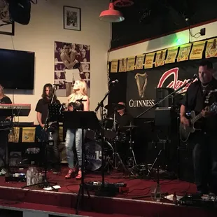Signal 15 band