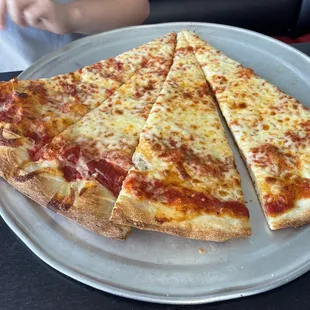 Cheese pizza