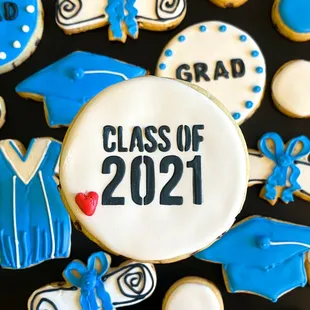 graduation cookies and cookies