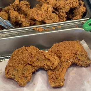 a tray of fried chicken