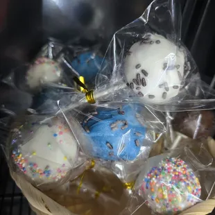 Our delicious homemade cake pops will solve that sweet tooth!! yummy!